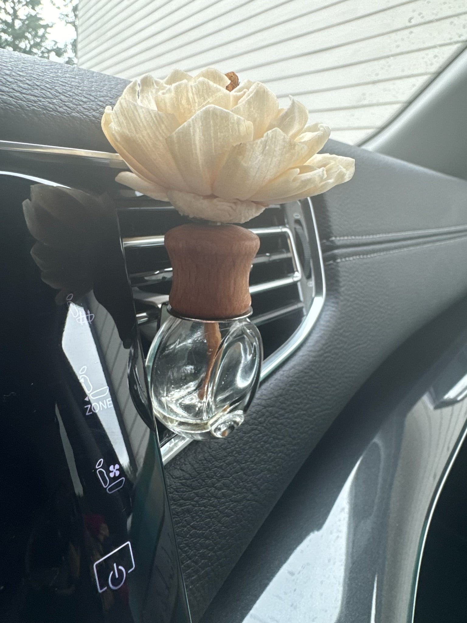 Wood Flower Car Diffuser Vent Clip - Southern E - Scentuals - Retail