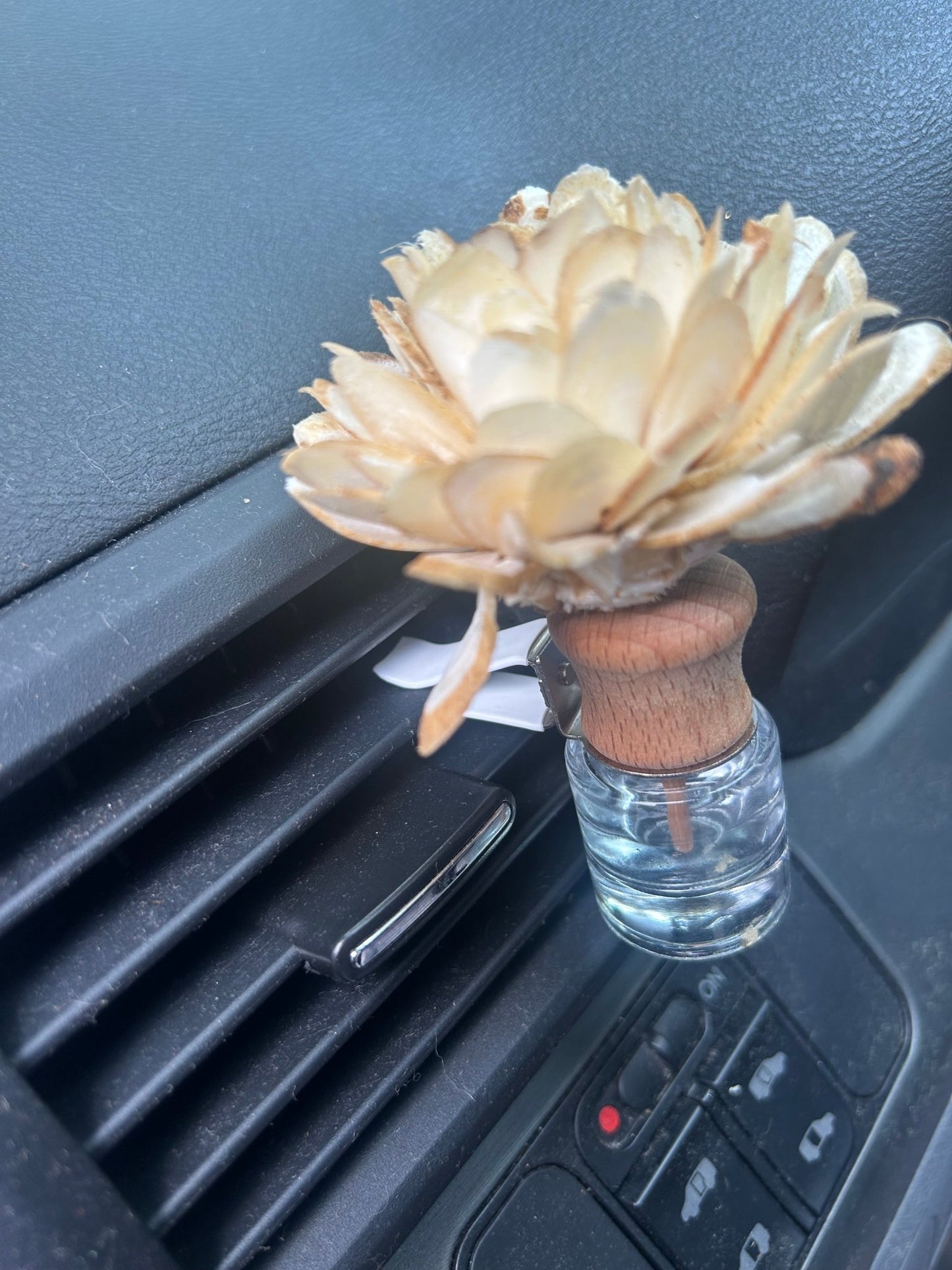 Wood Flower Car Diffuser Vent Clip - Southern E - Scentuals - Retail