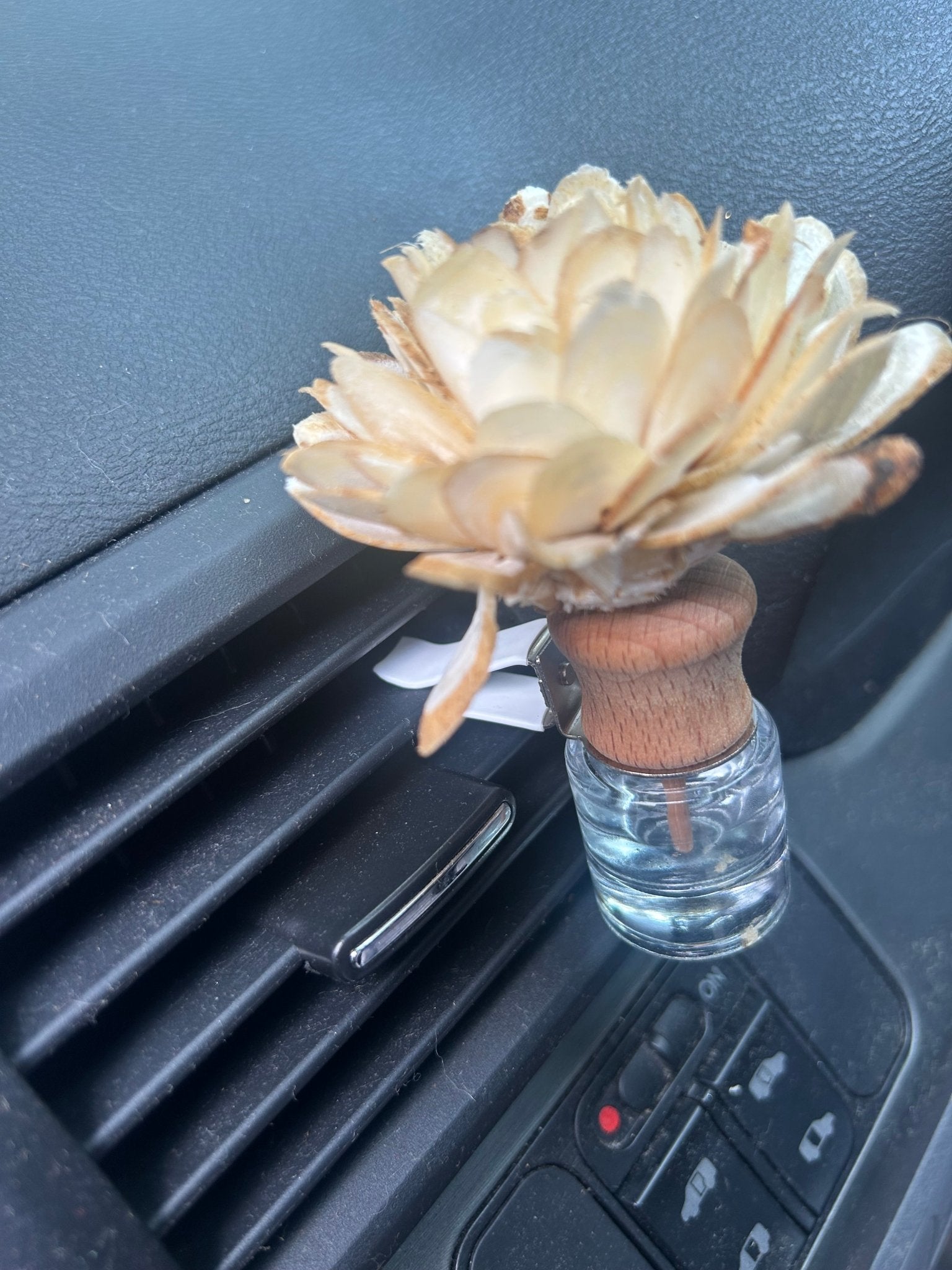 Wood Flower Car Diffuser Vent Clip - Southern E - Scentuals - Retail